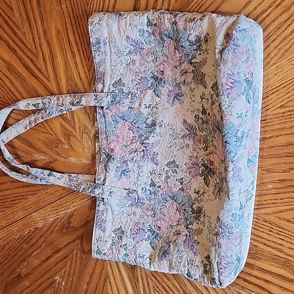 VINTAGE Victoria Sercet Floral Bag - Picture 2 of 5